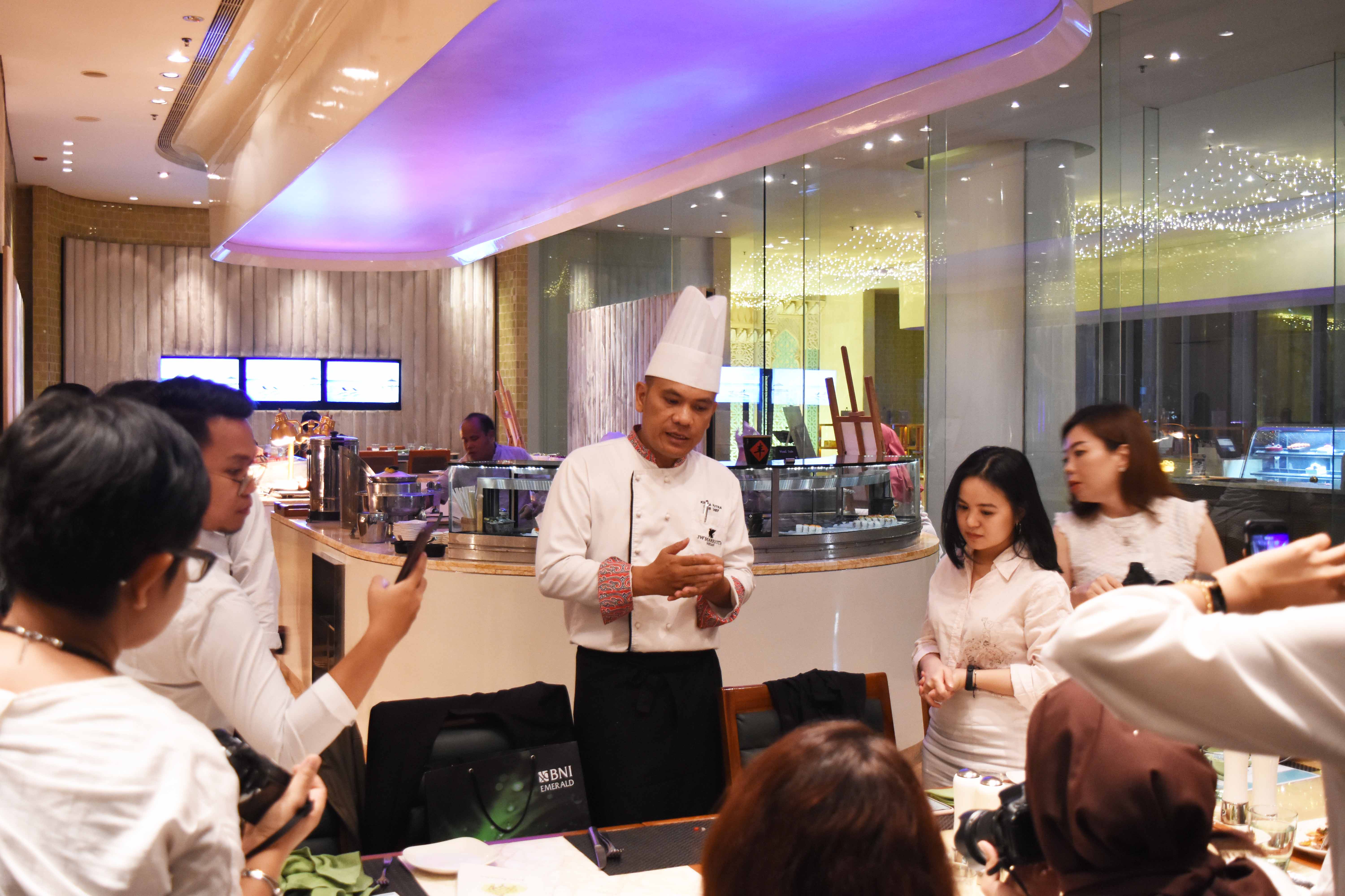 Hosting Media Partners For Iftar At Marriott Cafe Jw Marriott Medan Dining